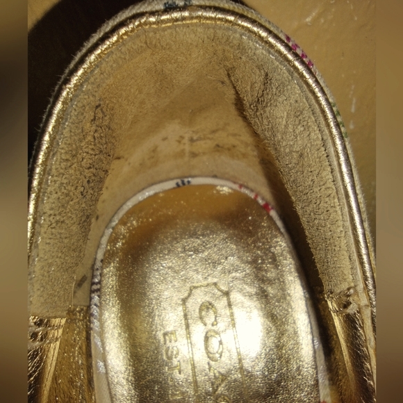 Coach Corey Letter Graffiti Pumps - Picture 14 of 16